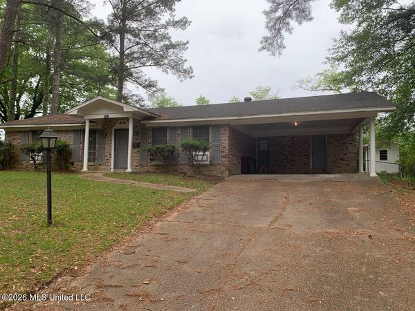 1984 Longwood Drive, Jackson, MS 39212