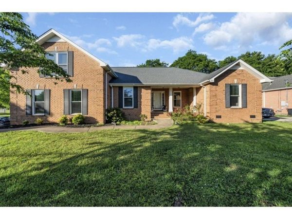 303 Andy Johns Dr , Smyrna, TN 37167