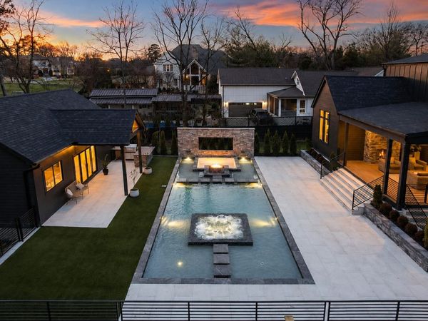 935 Battery Ln, Nashville, TN 37220