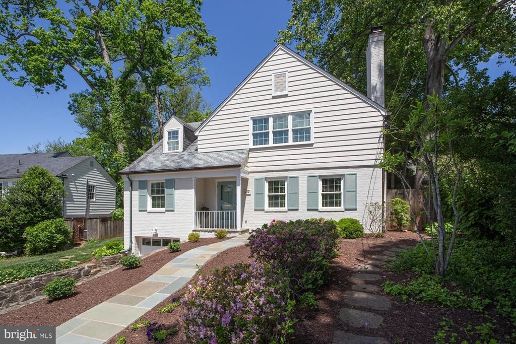 5603 Wood Way, Bethesda, MD 20816 Main Photo