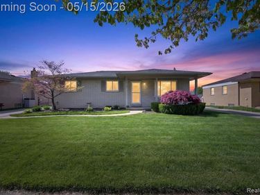 17830 Kuecken Street, Clinton Twp, MI 48038
