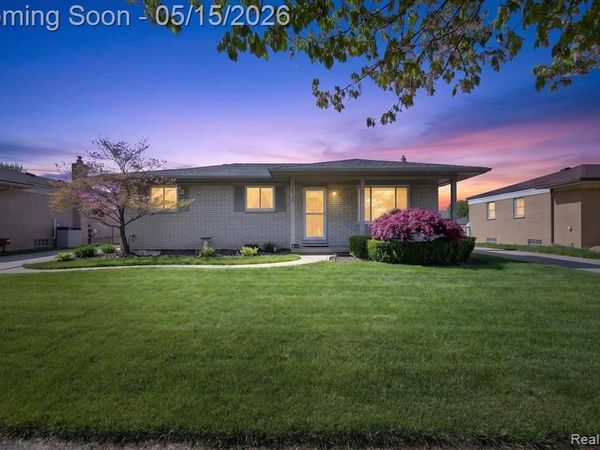 17830 Kuecken Street, Clinton Twp, MI 48038