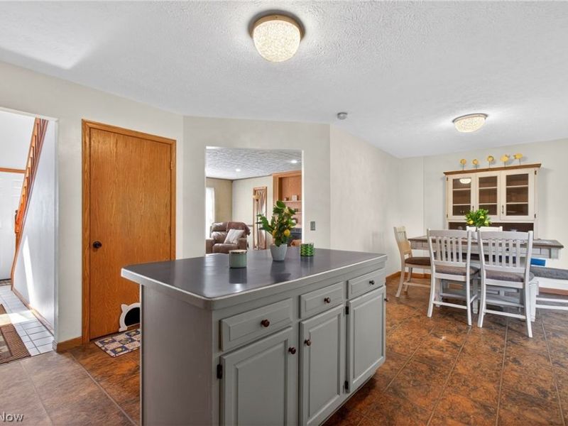 1741 Wales Road NE, Massillon, OH 44646 Photo 12