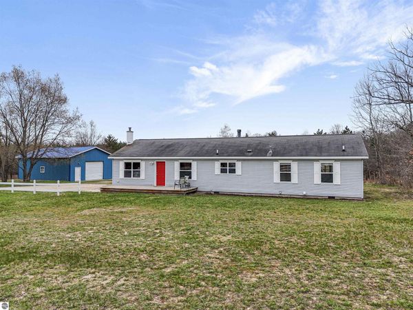 9562 M-113 E, Fife Lake, MI 49633