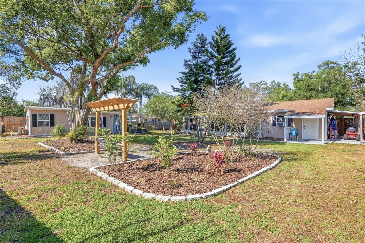 12109 Forest Hills Drive, Tampa, FL 33612 Photo