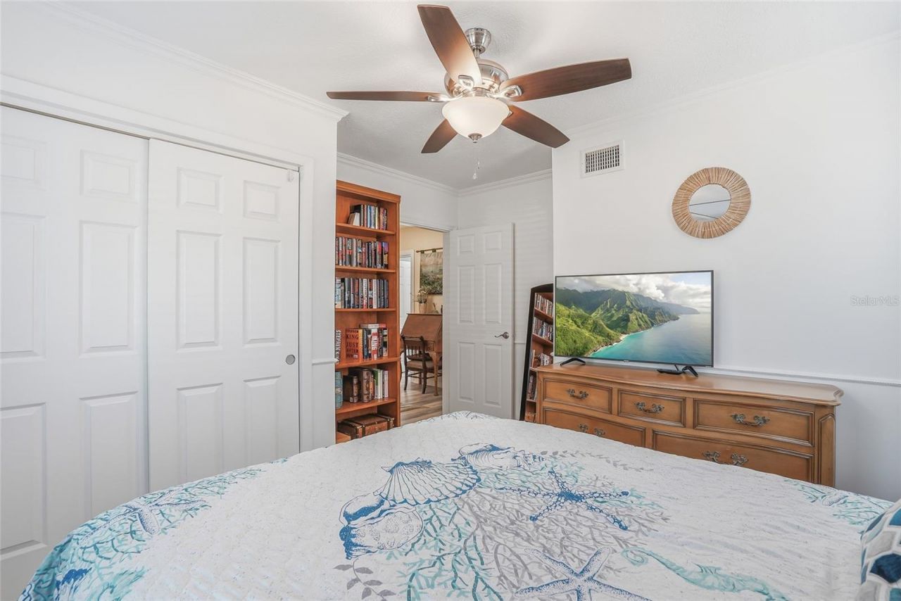 12109 Forest Hills Drive, Tampa, FL 33612 Photo