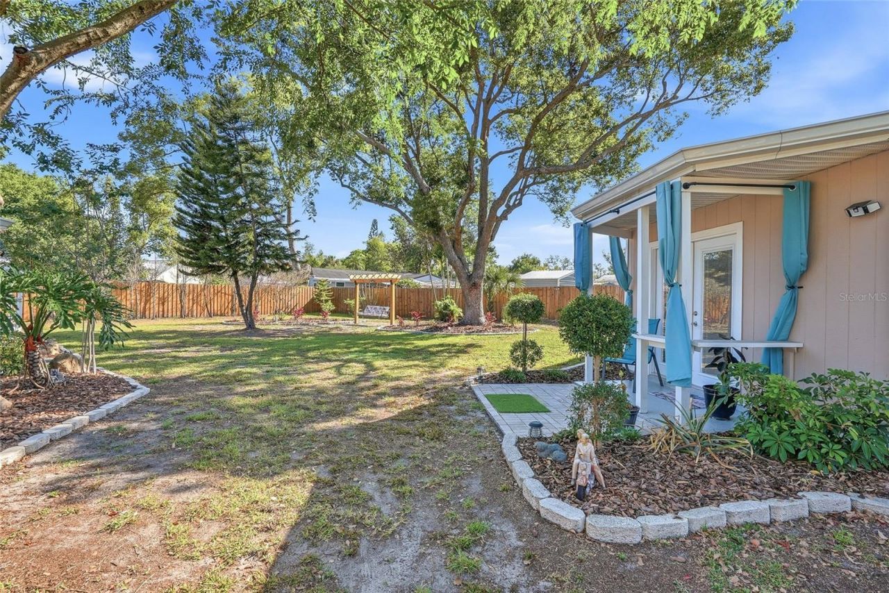 12109 Forest Hills Drive, Tampa, FL 33612 Photo