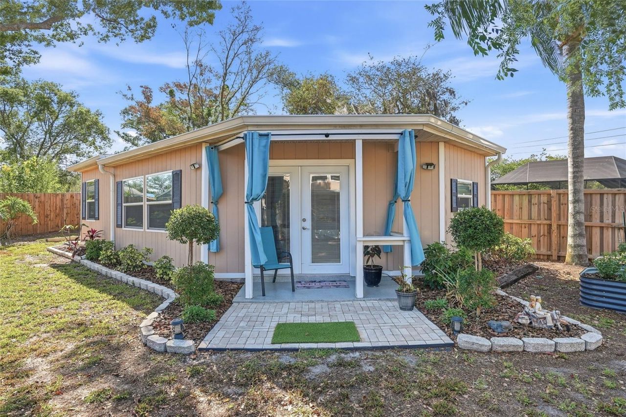 12109 Forest Hills Drive, Tampa, FL 33612 Photo