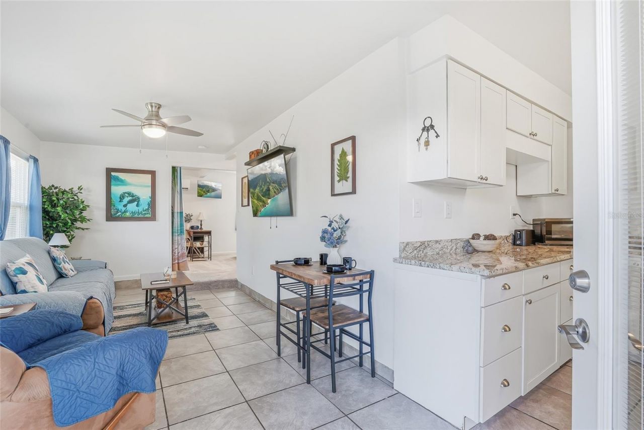 12109 Forest Hills Drive, Tampa, FL 33612 Photo