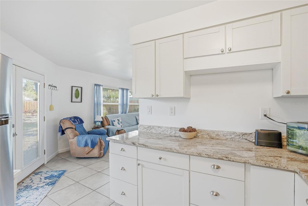 12109 Forest Hills Drive, Tampa, FL 33612 Photo