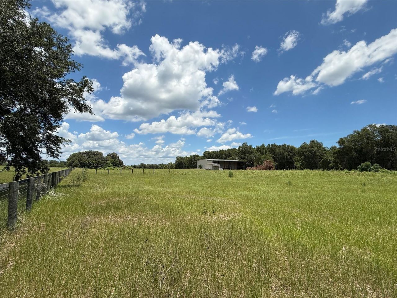 Se Sunset Harbor Road, Weirsdale, FL 32195 Photo