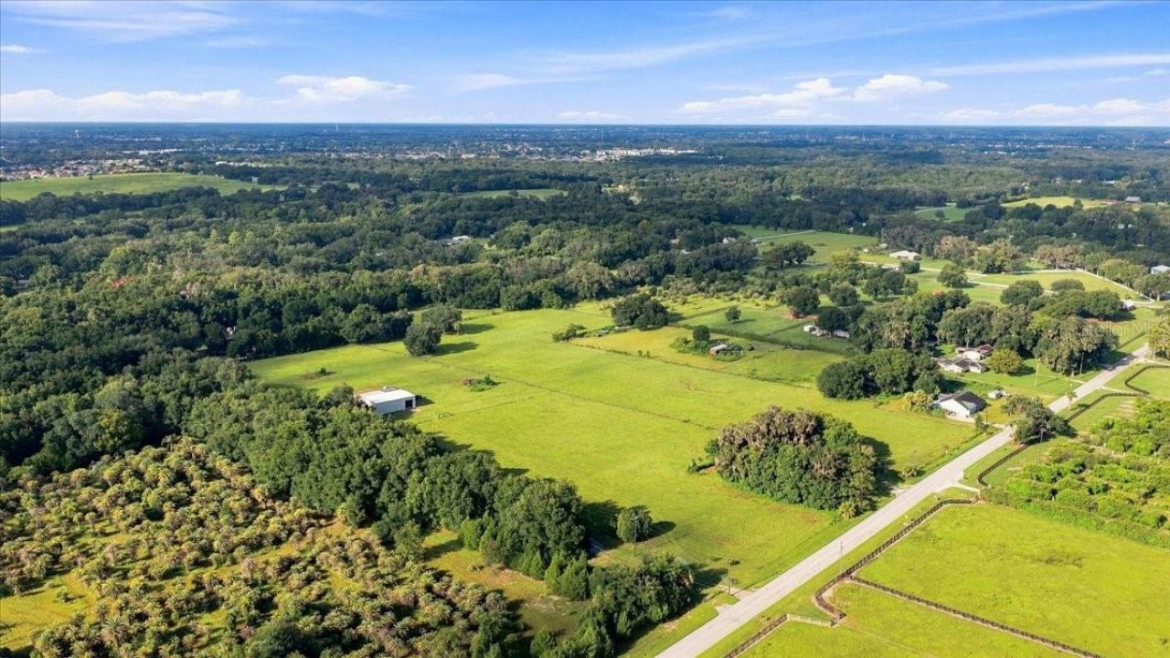 Se Sunset Harbor Road, Weirsdale, FL 32195 Photo