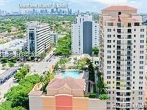 3232 SW 22nd Ter , Unit 910, Miami, FL 33145