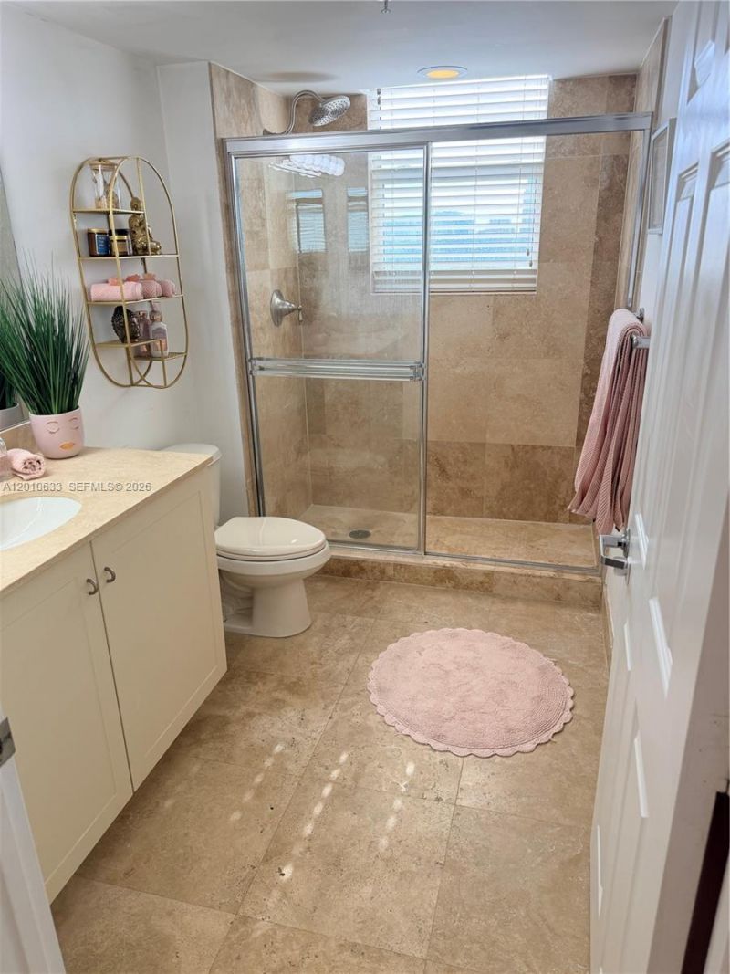 3232 SW 22nd Ter , Unit 910, Miami, FL 33145 Photo