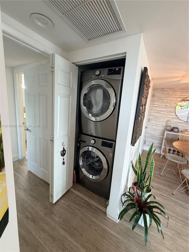 3232 SW 22nd Ter , Unit 910, Miami, FL 33145 Photo