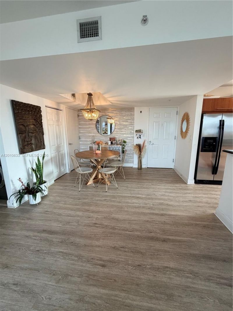 3232 SW 22nd Ter , Unit 910, Miami, FL 33145 Photo