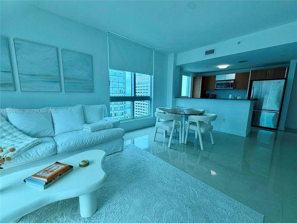 300 S Biscayne Blvd, Unit T-3701, Miami, FL 33131