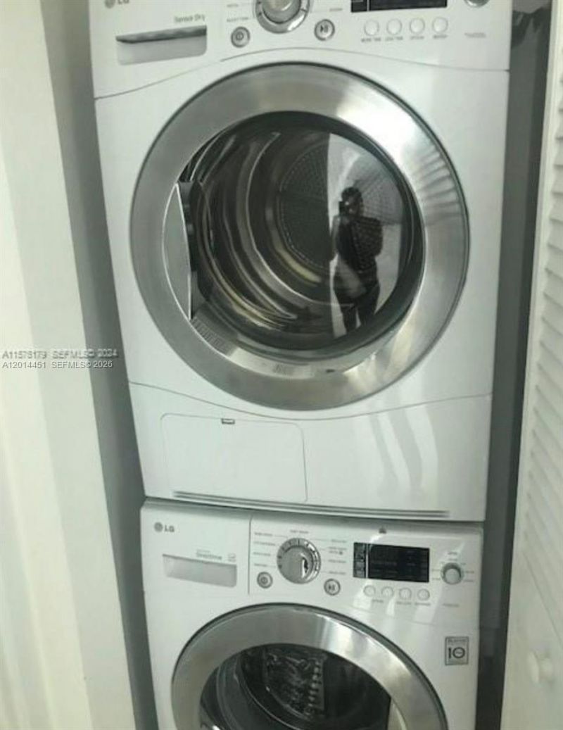 300 S Biscayne Blvd , Unit T-3212, Miami, FL 33131 Photo