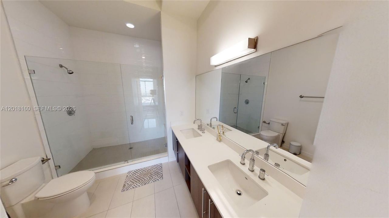 7825 NW 107th Ave , Unit 821, Doral, FL 33178 Photo