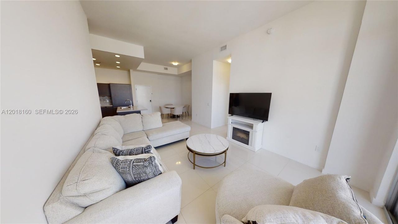 7825 NW 107th Ave , Unit 821, Doral, FL 33178 Photo