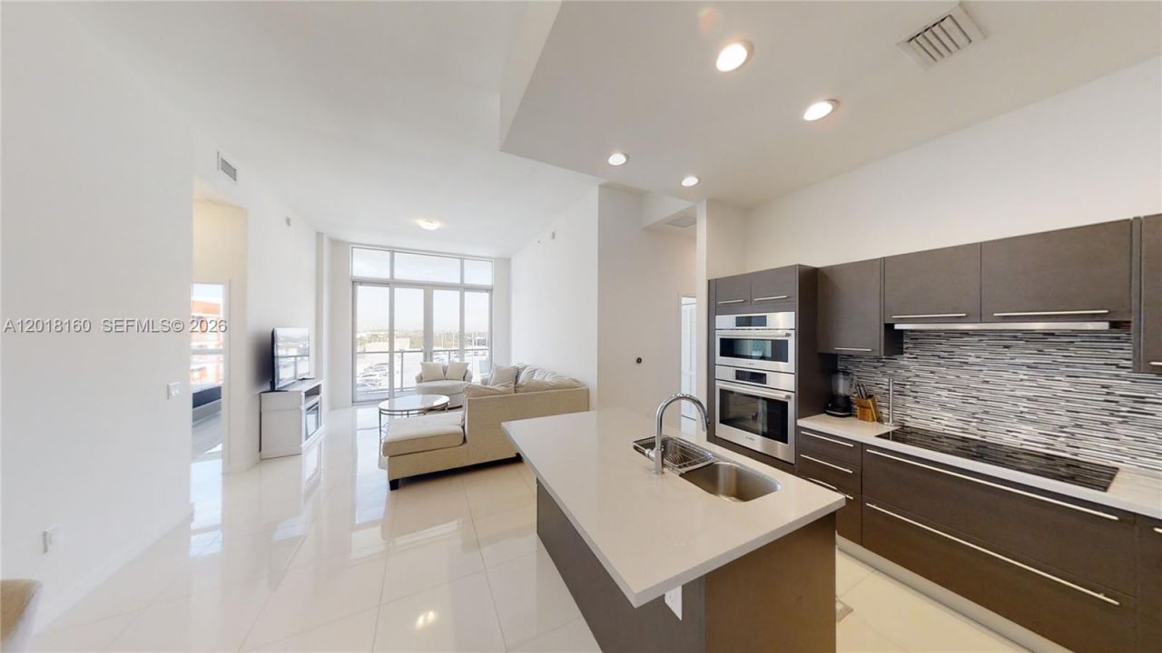 7825 NW 107th Ave , Unit 821, Doral, FL 33178 Photo