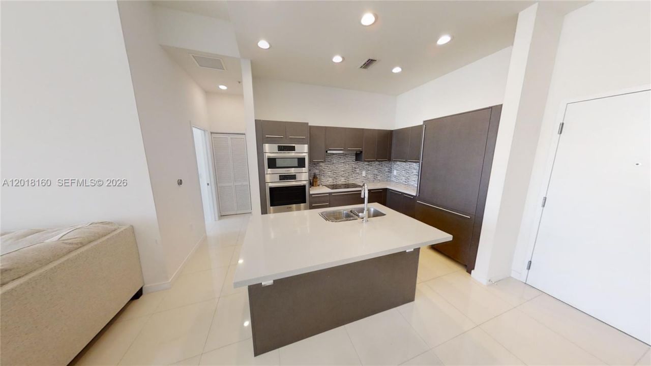 7825 NW 107th Ave , Unit 821, Doral, FL 33178 Photo