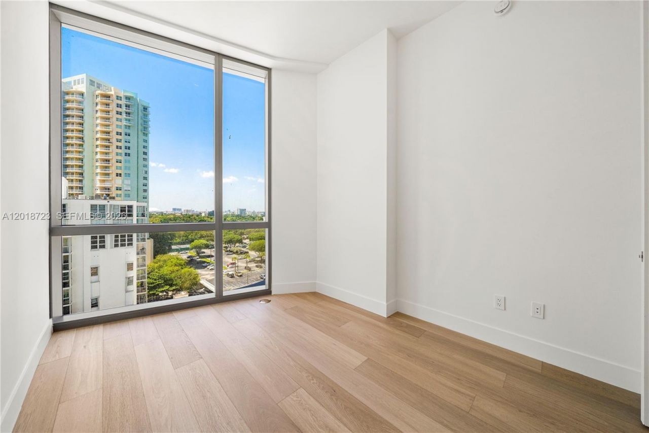 175 SE 25 Rd , Unit 804, Miami, FL 33129 Photo