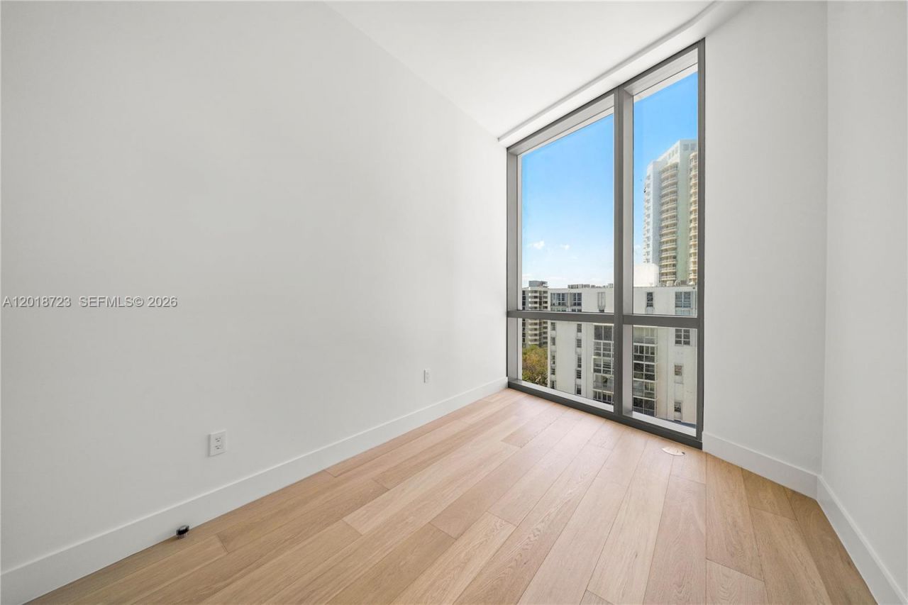 175 SE 25 Rd , Unit 804, Miami, FL 33129 Photo