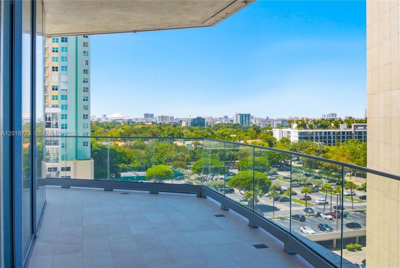 175 SE 25 Rd , Unit 804, Miami, FL 33129 Photo