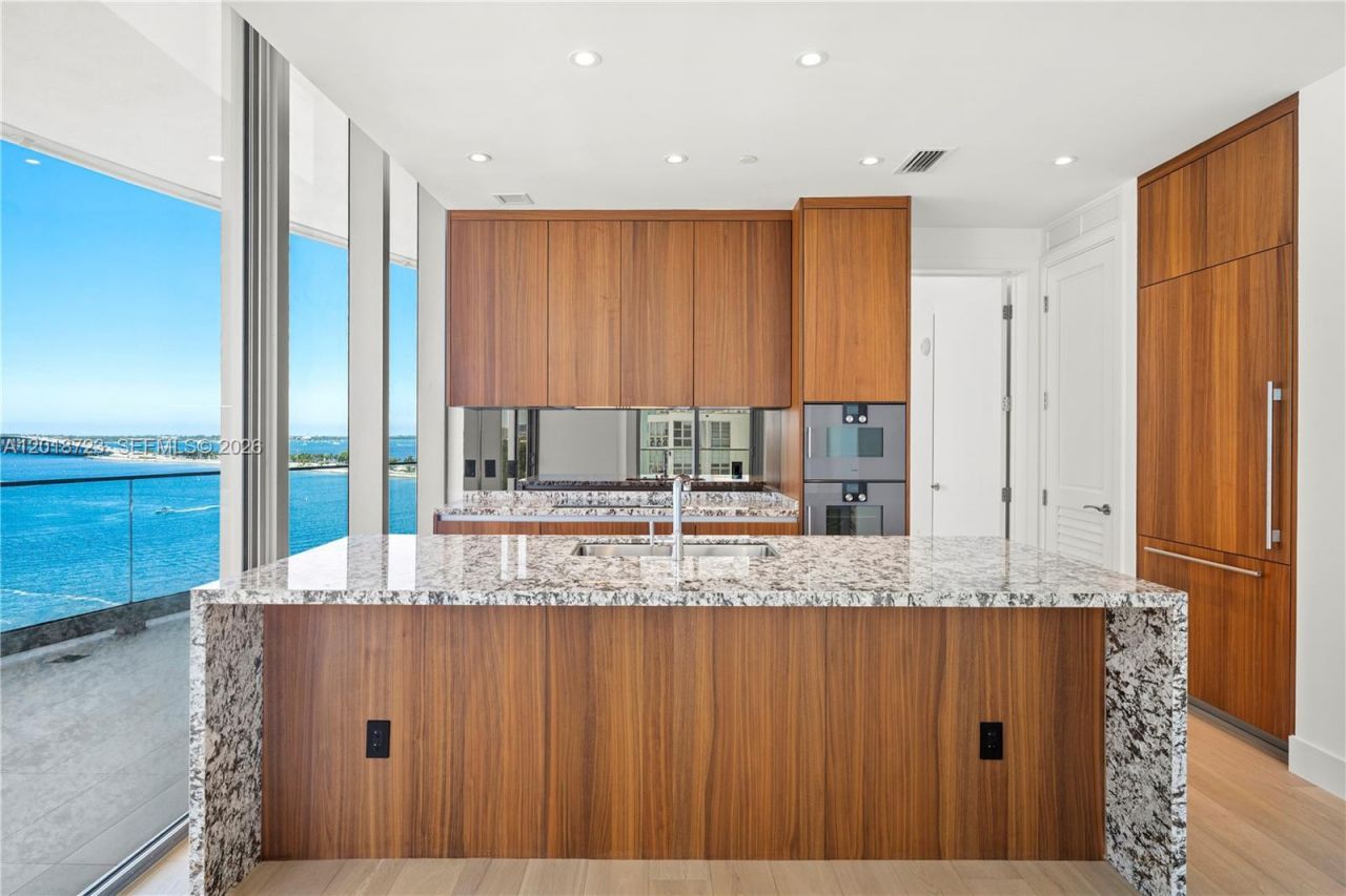 175 SE 25 Rd , Unit 804, Miami, FL 33129 Photo