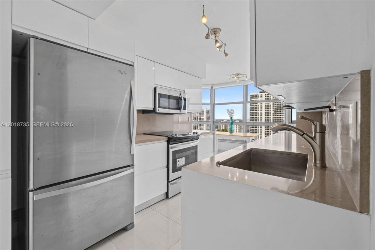 19195 NE 36th Ct , Unit 2705, Aventura, FL 33180 Photo