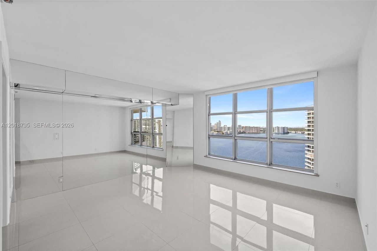 19195 NE 36th Ct , Unit 2705, Aventura, FL 33180 Photo