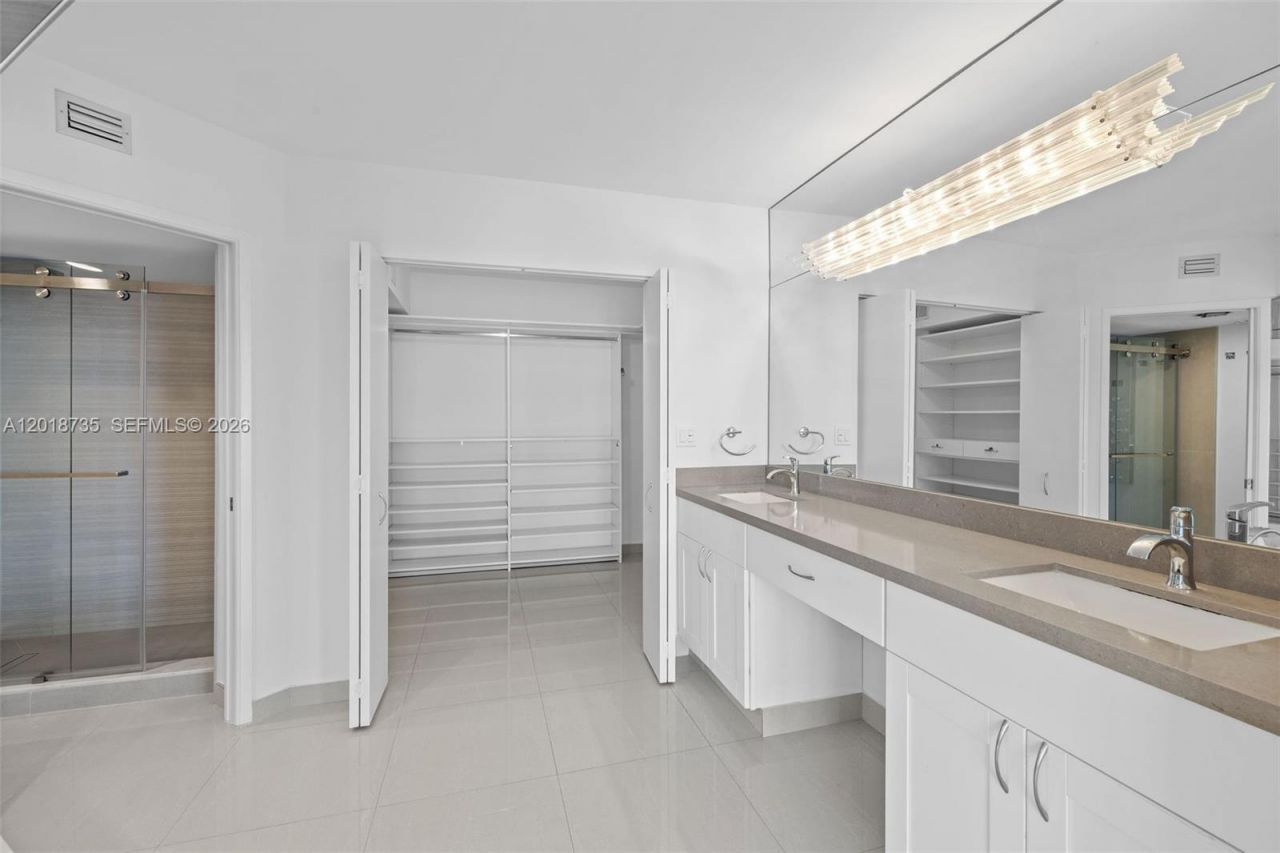 19195 NE 36th Ct , Unit 2705, Aventura, FL 33180 Photo