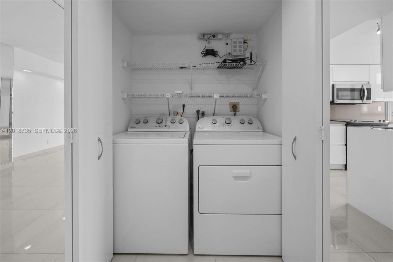 19195 NE 36th Ct , Unit 2705, Aventura, FL 33180 Photo