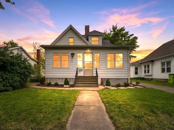 306 E Oak Street , Fairbury, IL 61739
