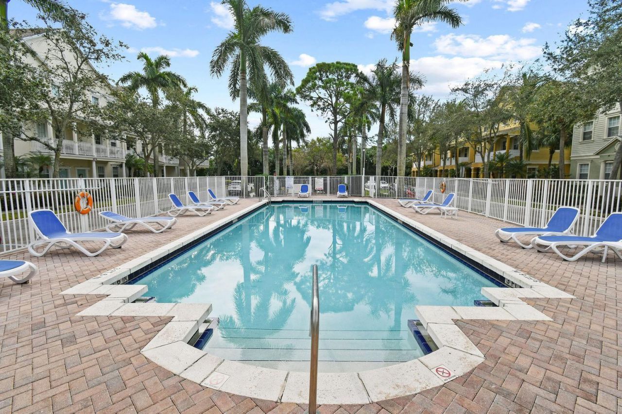 105 E Pigeon Plum Drive, Unit 103, Jupiter, FL 33458 Photo