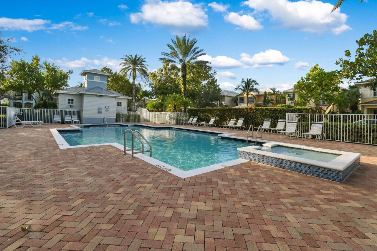 105 E Pigeon Plum Drive, Unit 103, Jupiter, FL 33458 Photo