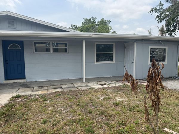 775 SW 4th Pl Place SW, Vero Beach, FL 32962