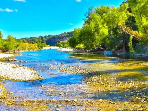 000 Vaquero, Pipe Creek, TX 78063
