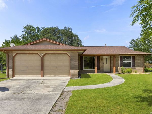 6711 YELLOW ROSE ST, Leon Valley, TX 78238