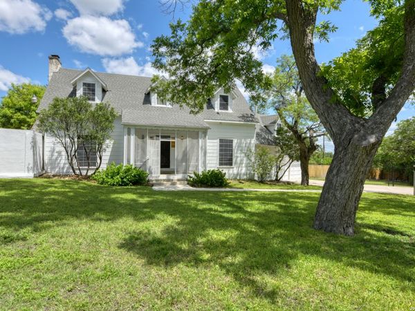 110 Sunrise Dr., San Antonio, TX 78228