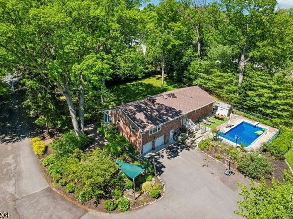 881 Bordentown Ave, Sayreville, NJ 08879