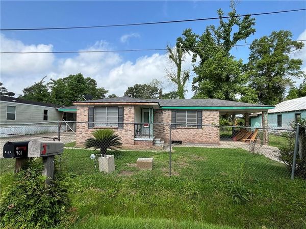 839 S GEORGE Avenue, Gonzales, LA 70737