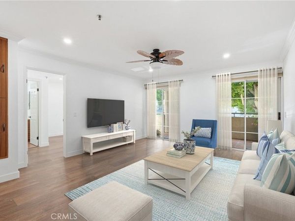 801 Pine, Unit 104, Long Beach, CA 90813