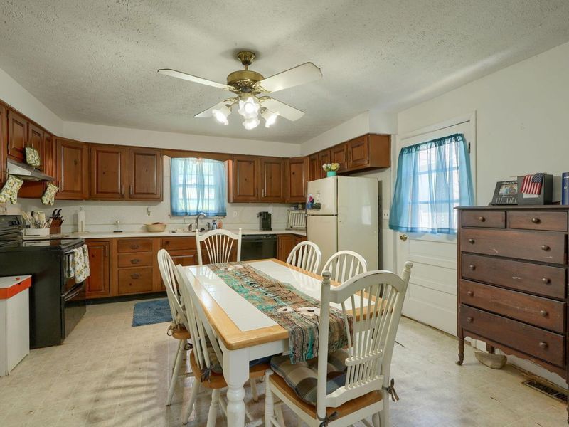 124 Wyandotte Street , Lancaster, OH 43130 Photo 11
