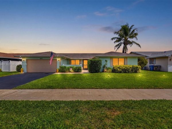 1891 NW 40th Ct , Oakland Park, FL 33309