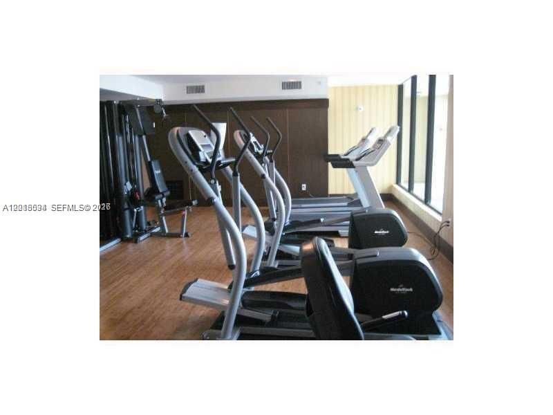 4242 NW 2nd St, Unit 1608, Miami, FL 33126 Photo