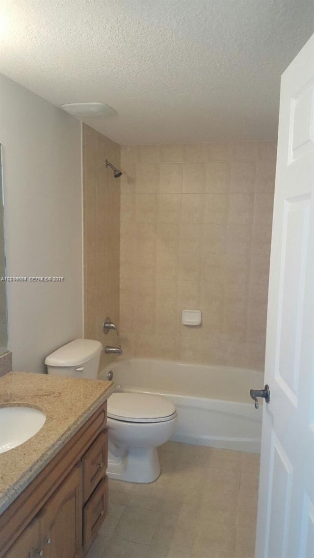 4242 NW 2nd St, Unit 1608, Miami, FL 33126 Photo
