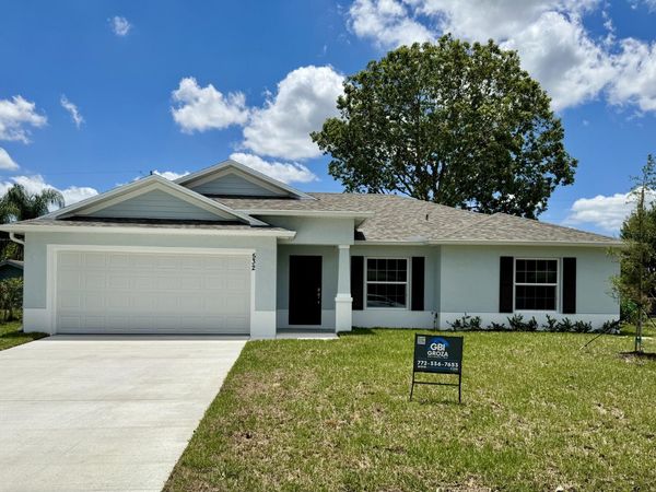 532 SW Buswell Avenue, Port St. Lucie, FL 34983