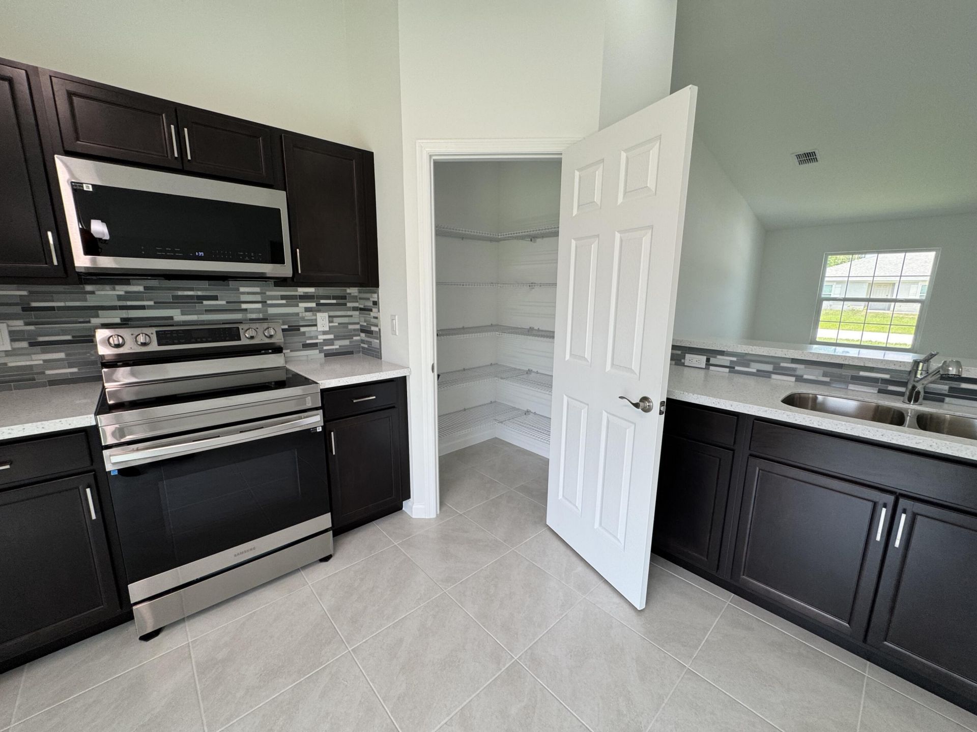 532 SW Buswell Avenue, Port Saint Lucie, FL 34983 Photo